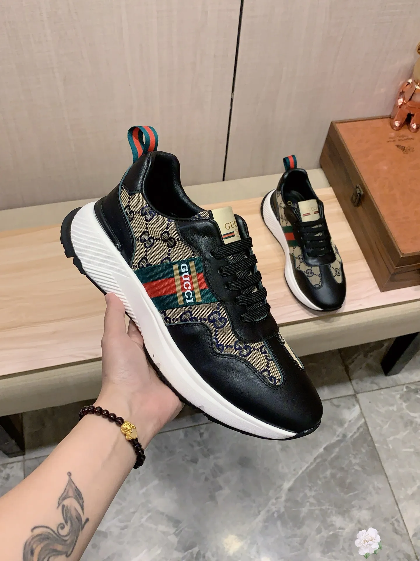 Men's men's shoes💰460💰💰🎩🎩[Lightning][Lightning] "Gucci*" The latest • popular casual shoes, top brand [seduce] luxury ~ purchasing agency, top ~ quality. [Strong] The upper is made of imported breathable cowhide with woven material ➕ breathable sheepskin feet (•) and fine workmanship. The original stylish and stylish soft rubber wear-resistant and non-slip outsole is light and comfortable on the feet. The real thing looks better when photographed. 010: Size: 38-44, 4️⃣ colors selected
